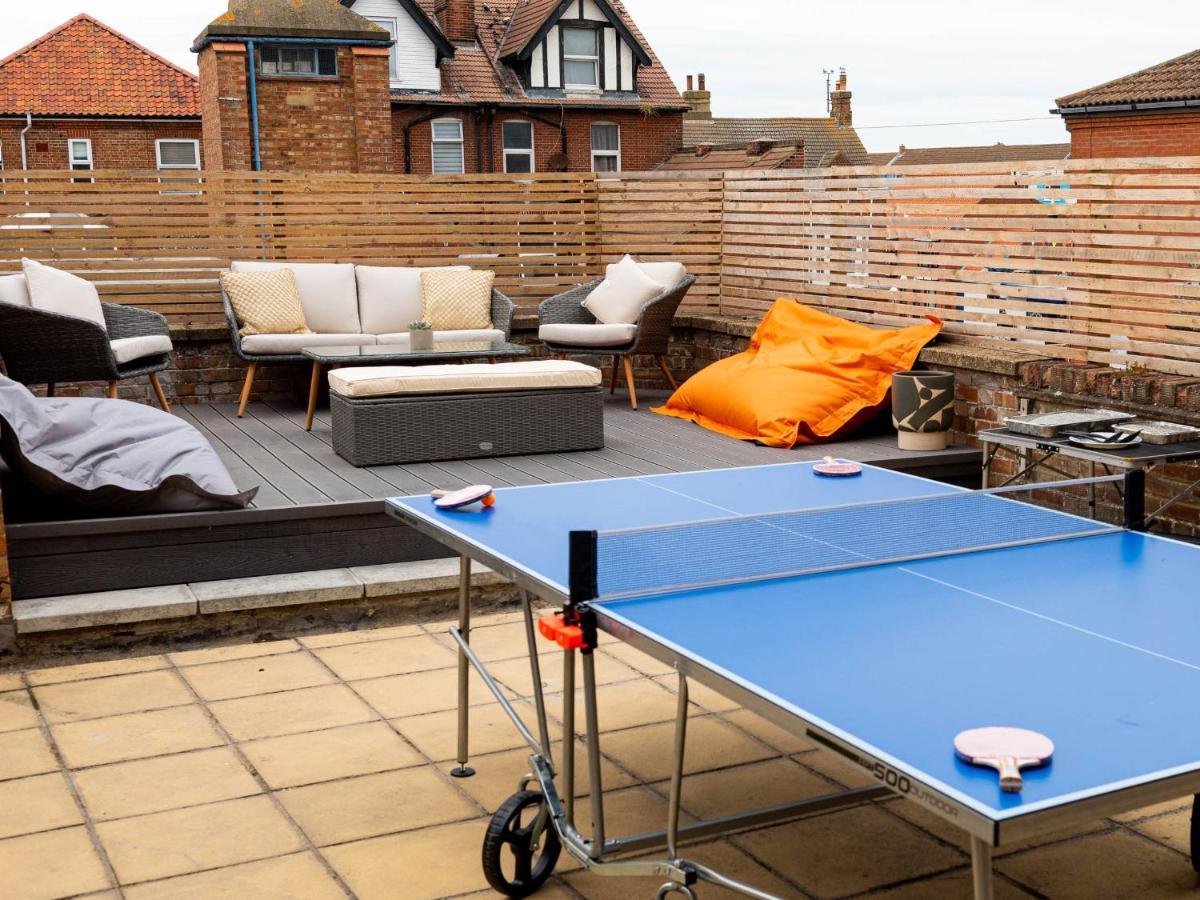 The Penthouse Villa Cromer Exterior photo